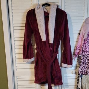 Rue21 Maroon Robe with Cream Trim